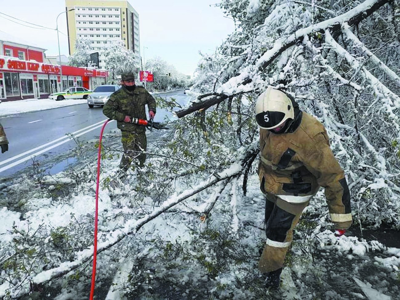 Төтенше жағдай. Төтенше жағдайлар картинки. Восстановительные работы в городе счастье. Төтенше жағдай презентация. Один жағдай.